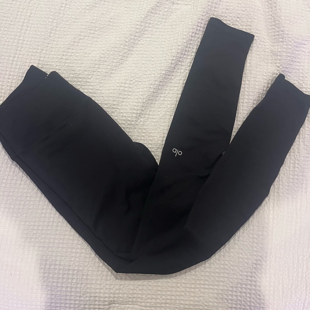 Black Alo Ribbed Air-Lift Leggings